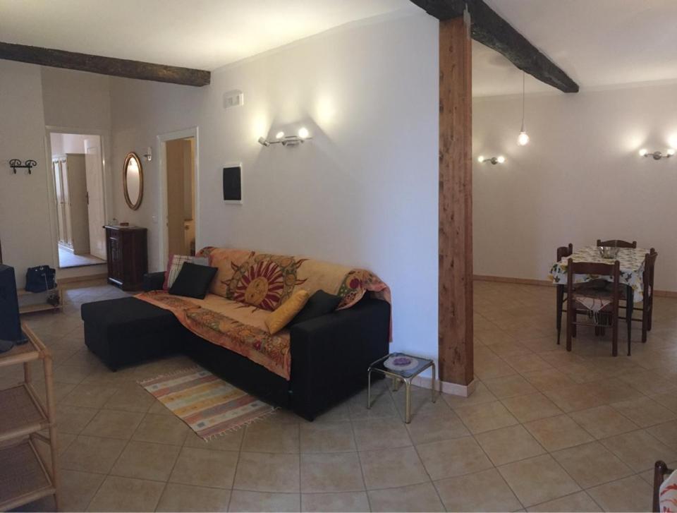 Casa Fiorini Apartment แตร์ราชินา ภายนอก รูปภาพ